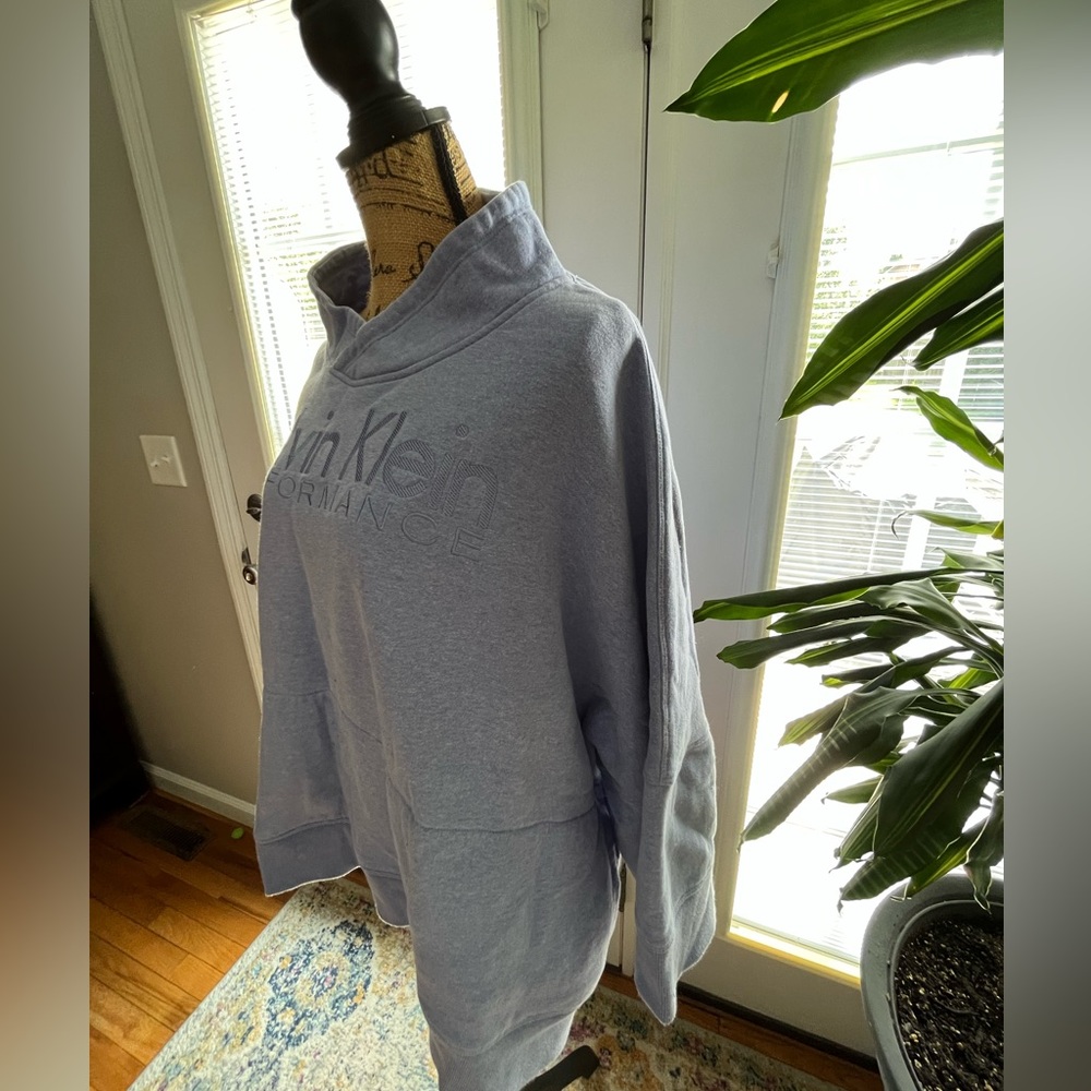 Calvin Klein Pullover! - Picture 4 of 6